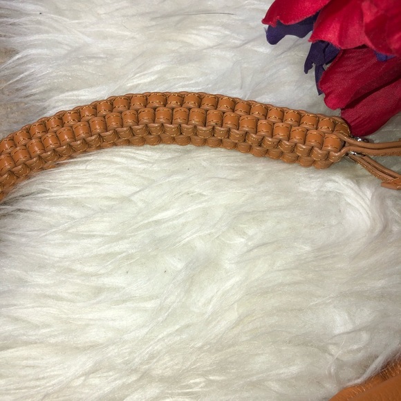 🌺NWOT Italian leather expandable HOBO bag 🌺 - Picture 9 of 9